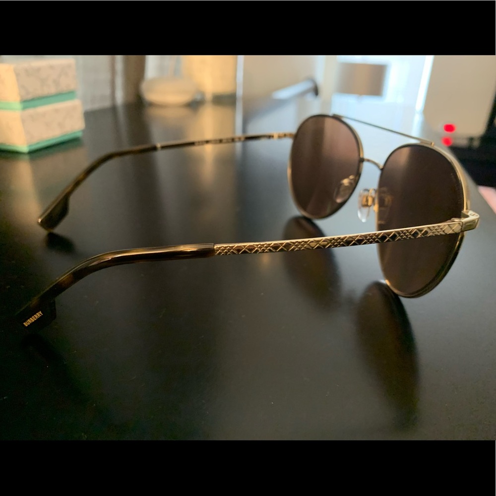 Burberry Original Sunglasses 🕶 - Picture 9 of 15